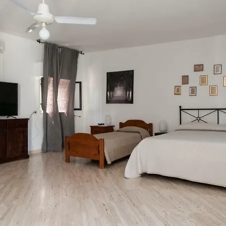 Bed & Breakfast Terradamarebari 3*